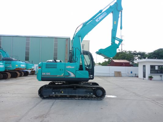 Máy xúc Kobelco SK130-10 13 tấn