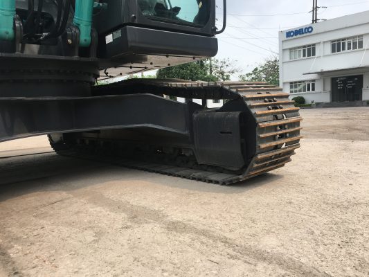 Khung gầm bánh xích máy xúc Kobelco SK200-10