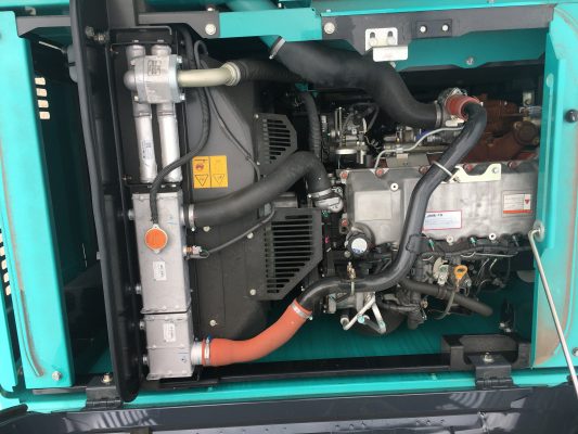 Động cơ Hino J05E trên máy xúc Kobelco SK200-10