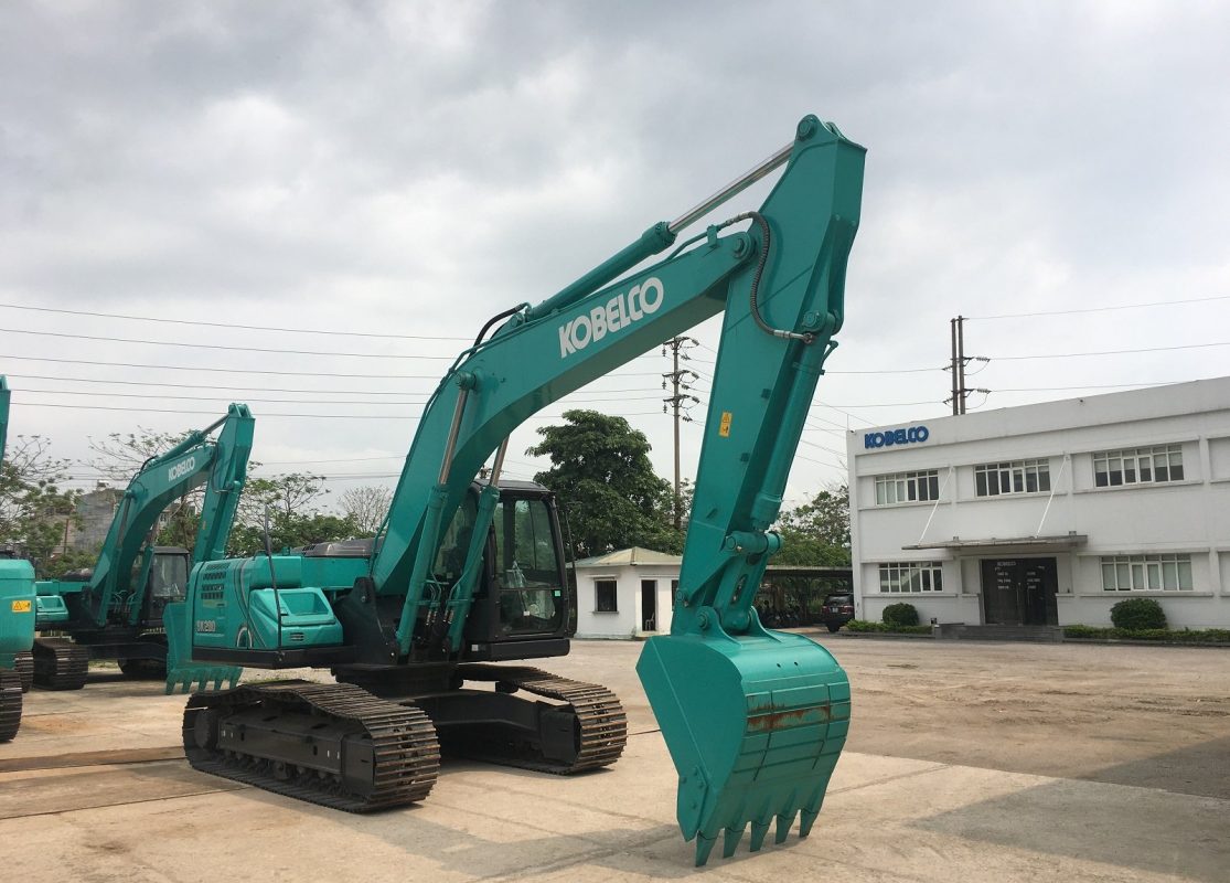 Giá máy xúc Kobelco SK200-10 mới
