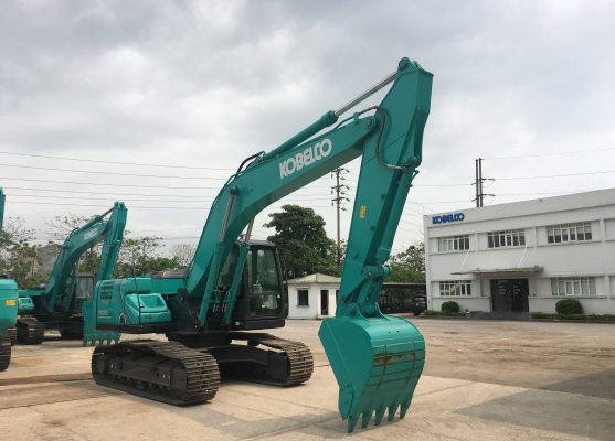 giá máy xúc 20 tấn Kobelco SK200-10