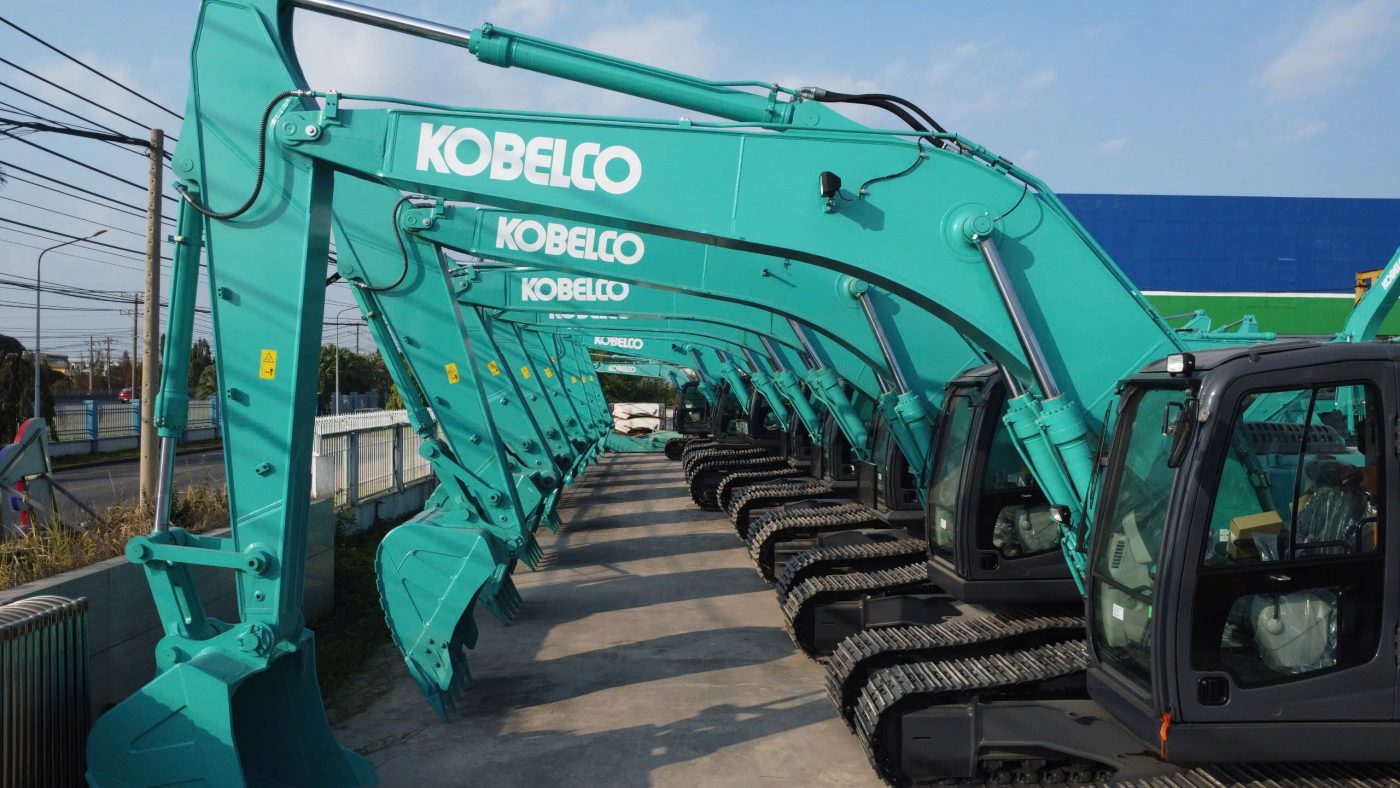 Giá Máy Xúc Kobelco Mới