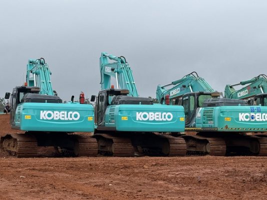 so sánh máy xúc Kobelco SK330 SK380 và SK520