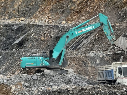 SK330 hay SK380 cho san lấp và khai thác