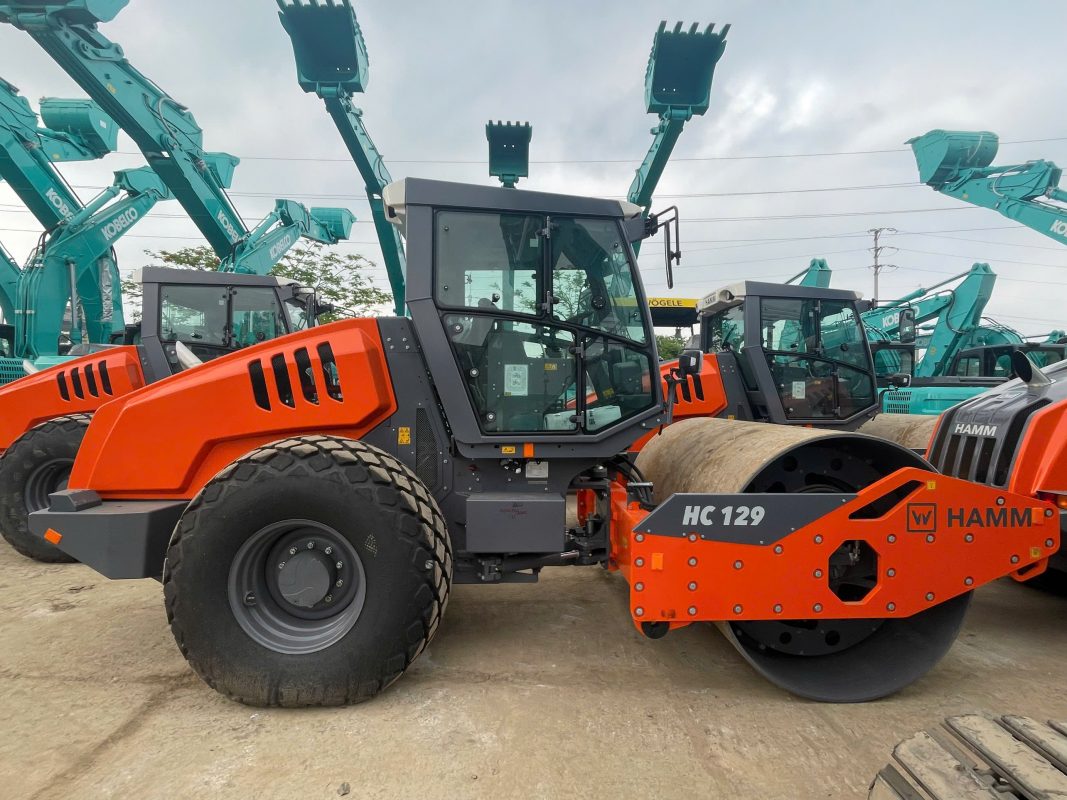 Lu rung Hamm HC129 12 tấn